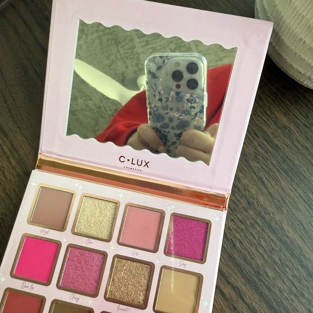 L.A. Girls Eyeshadow Palette